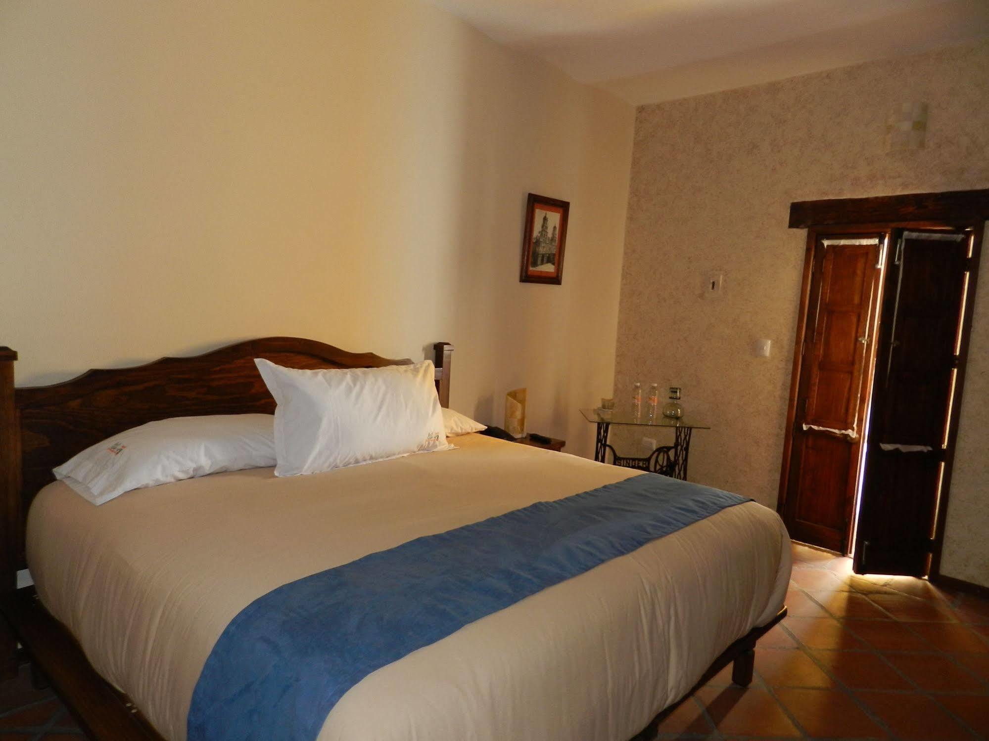 Collection O Al Otro Lado Del Rio, 5*
